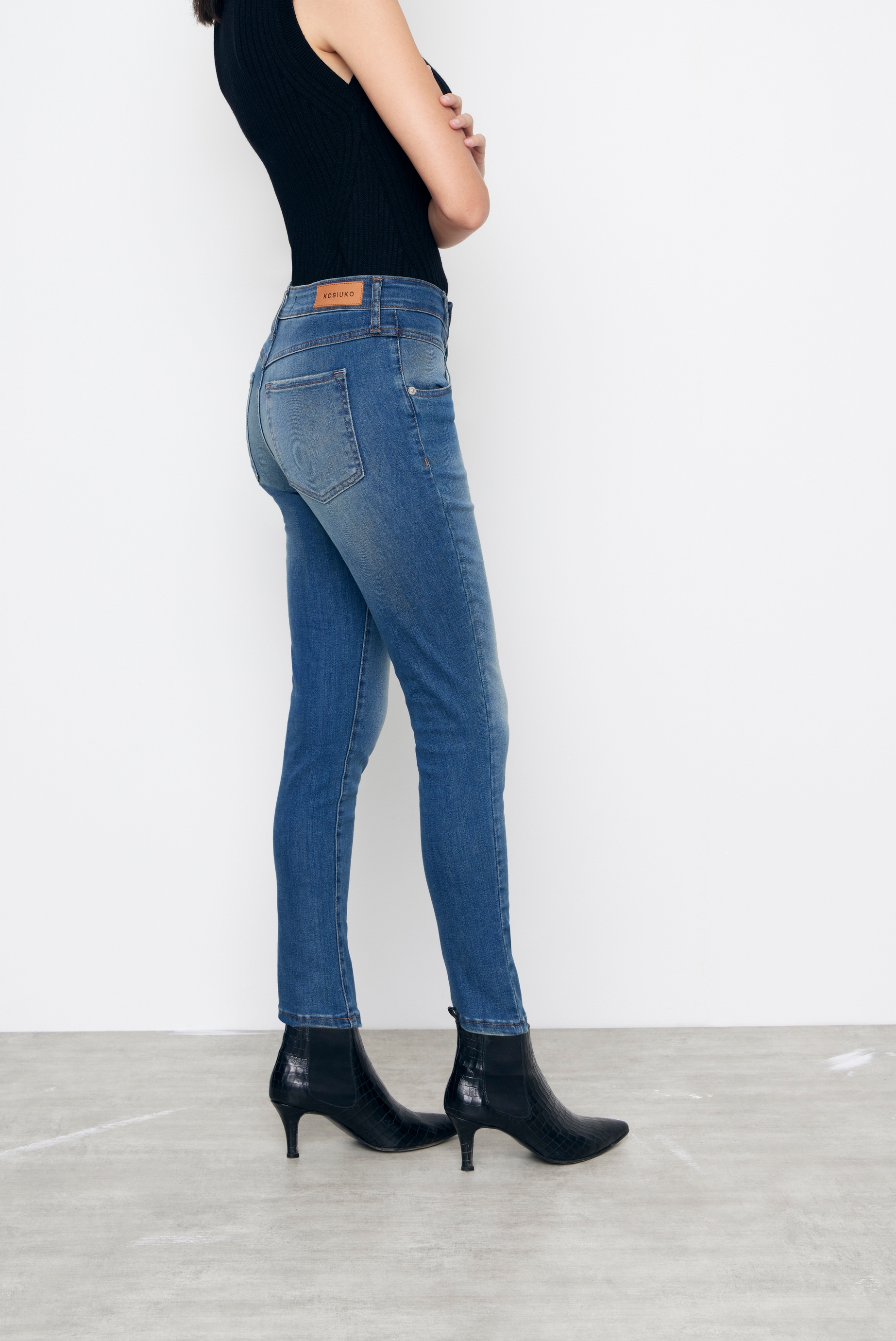 CHUPIN AMBER BLUE