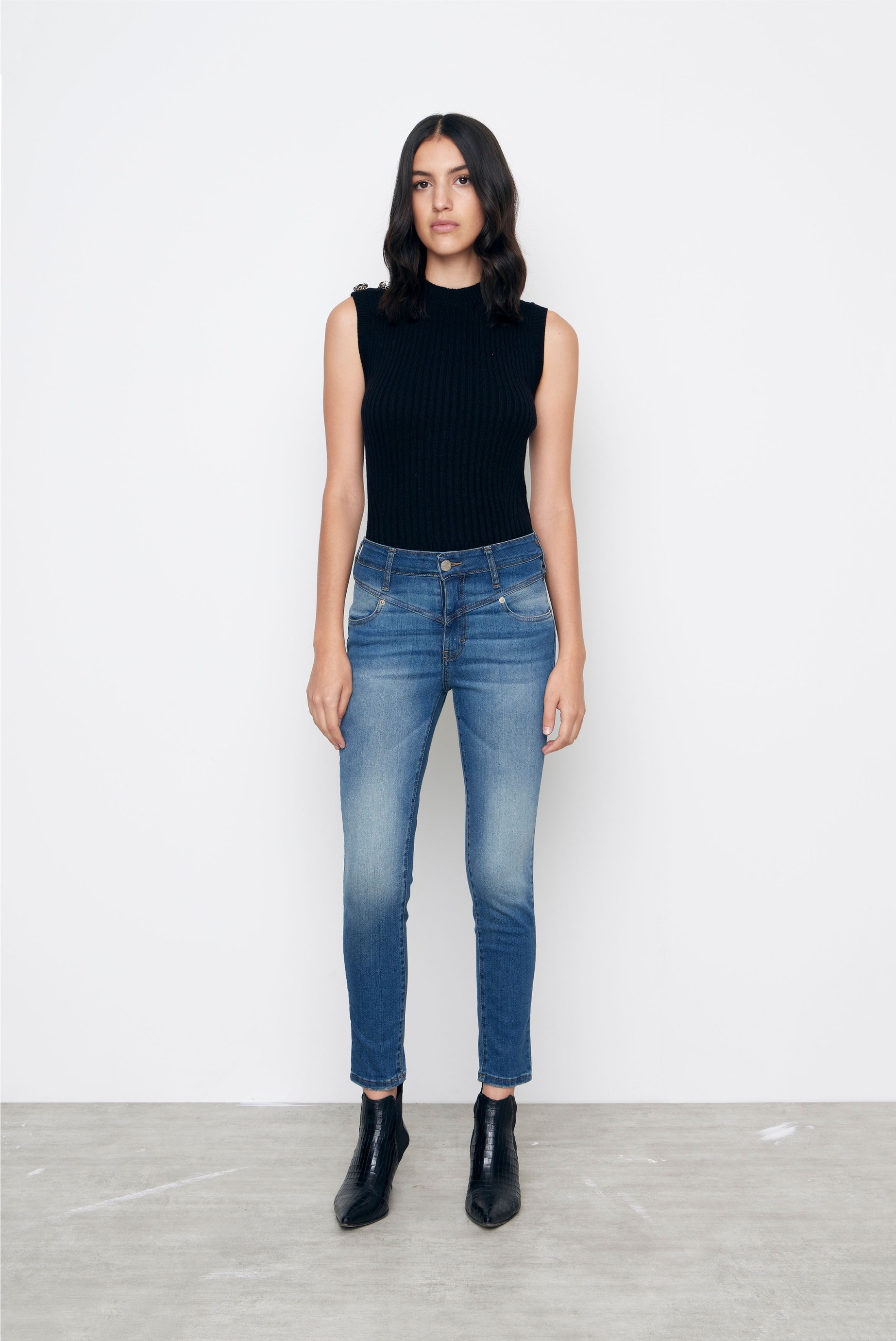 CHUPIN AMBER BLUE