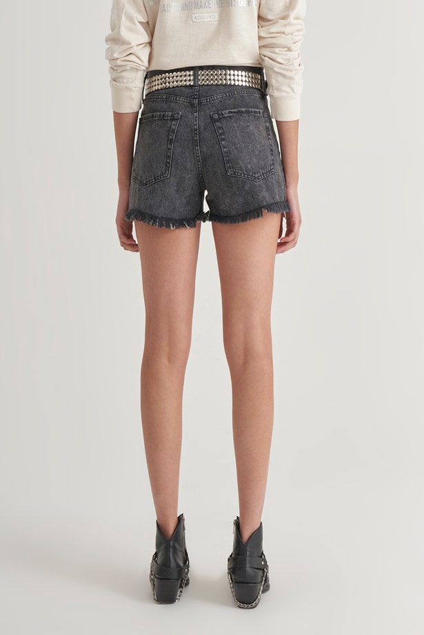 SHORT GIRLY ASHES