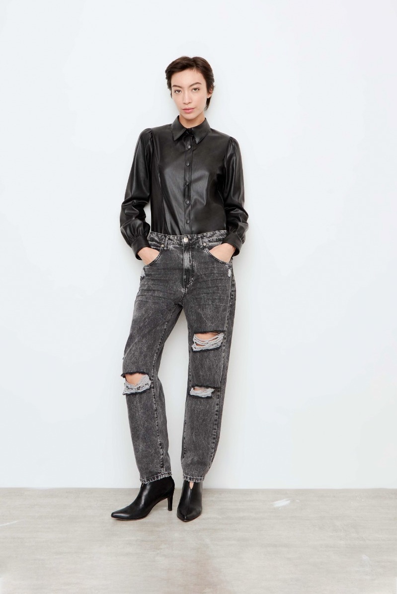 JEANS CARROT SUKI BLACK DESTROYED