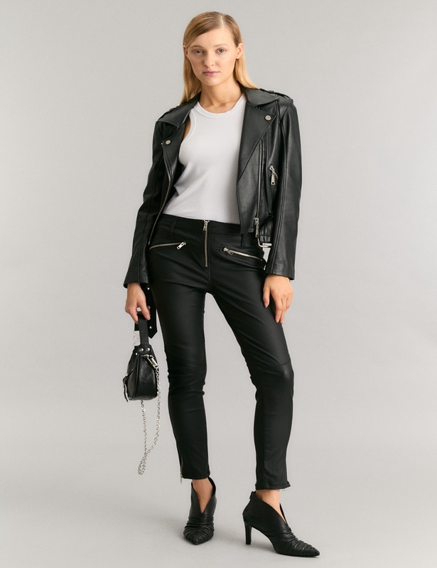 PANTALÓN NOT LEATHER