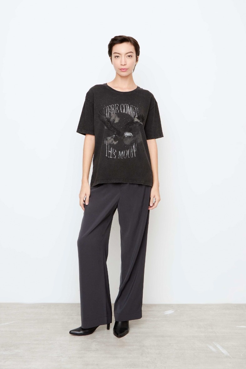REMERA HERE COMES THE MOON