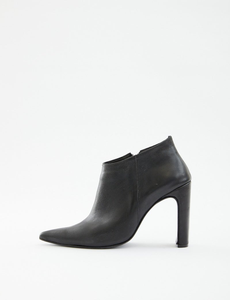 BOTA MY DARLING