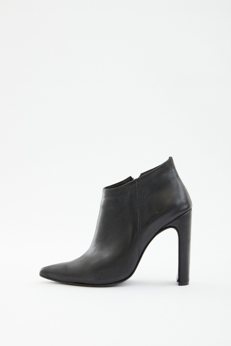 BOTA MY DARLING