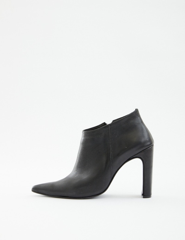 BOTA MY DARLING
