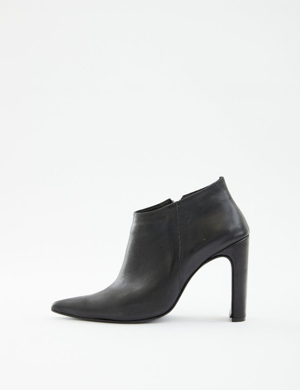 BOTA MY DARLING