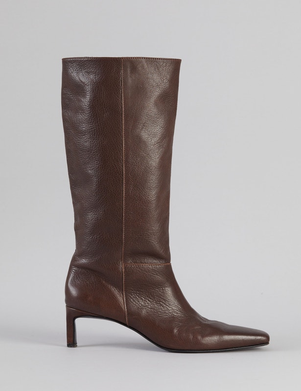 BOTA KOSMOPOLITAN                                                                                    