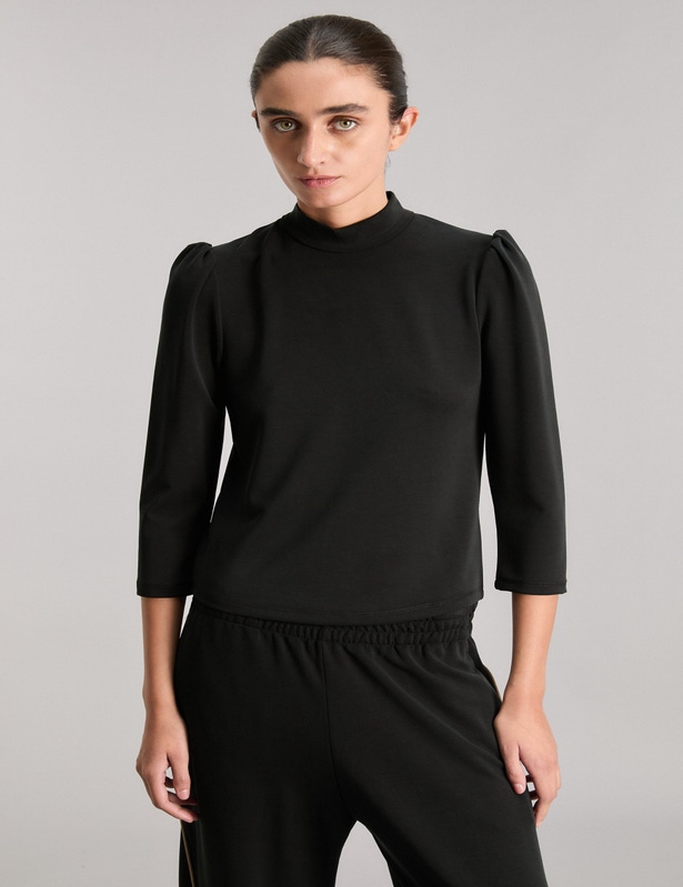 REMERA COURTNEY                                                                                      