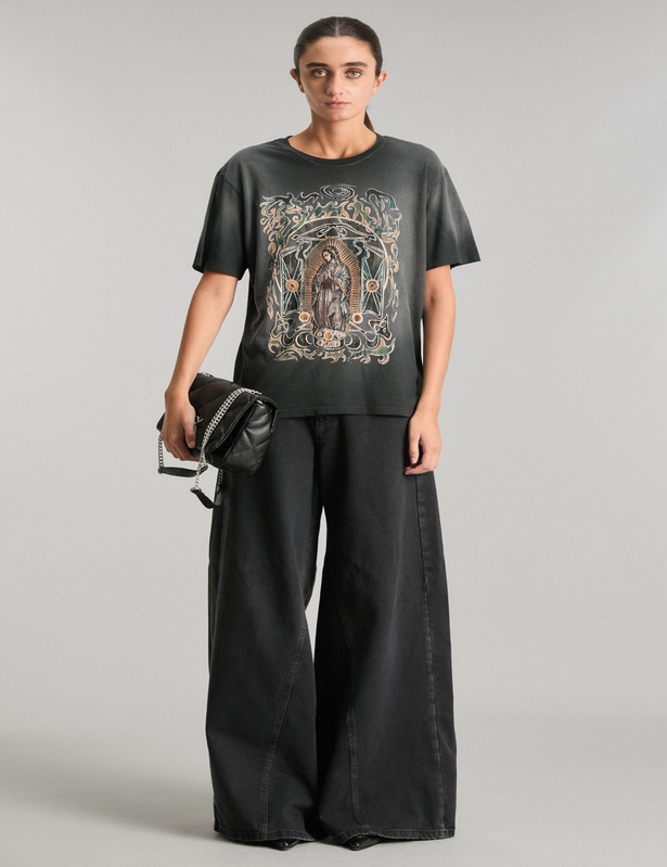 REMERA LOVE AND MERCY                                                                                