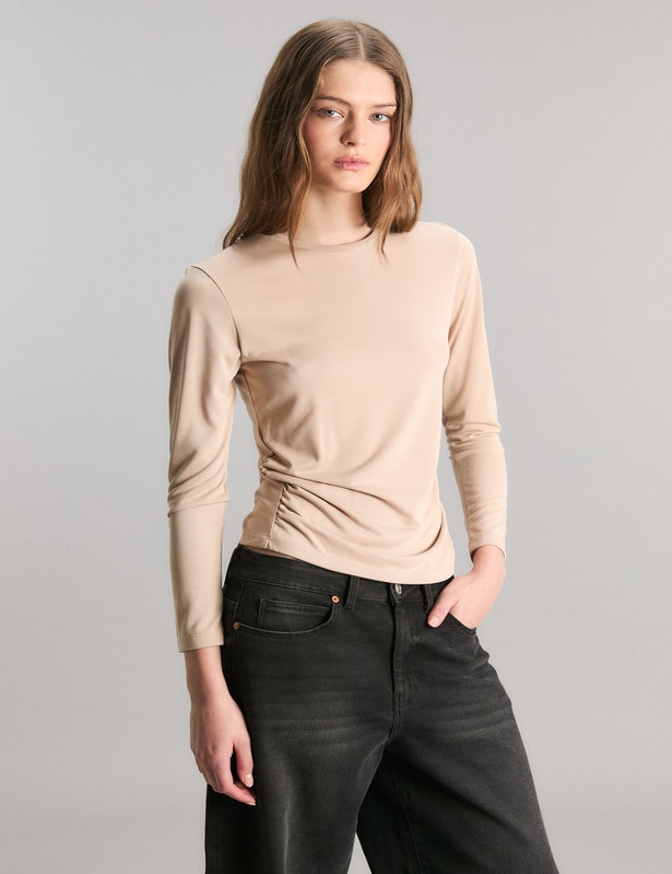 REMERA CARRIE                                                                                        